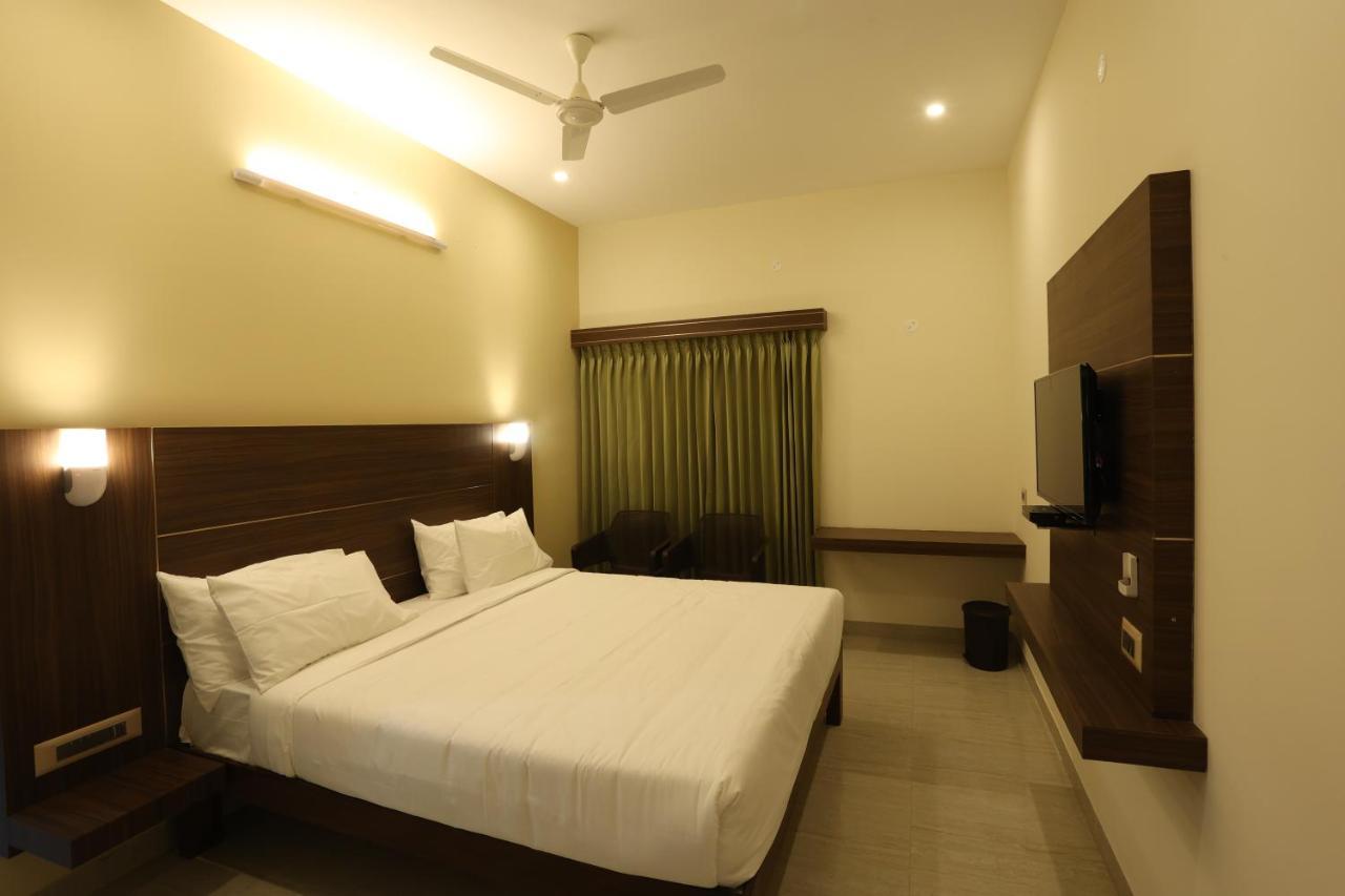 فندق Minas Manor Tiruchirappalli المظهر الخارجي الصورة